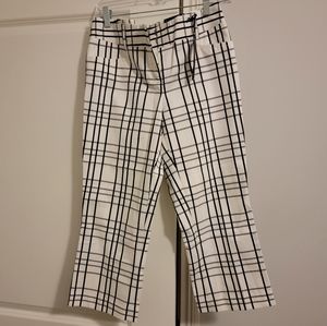 Express, editor style crop, size 4, NWT, white with black plaid